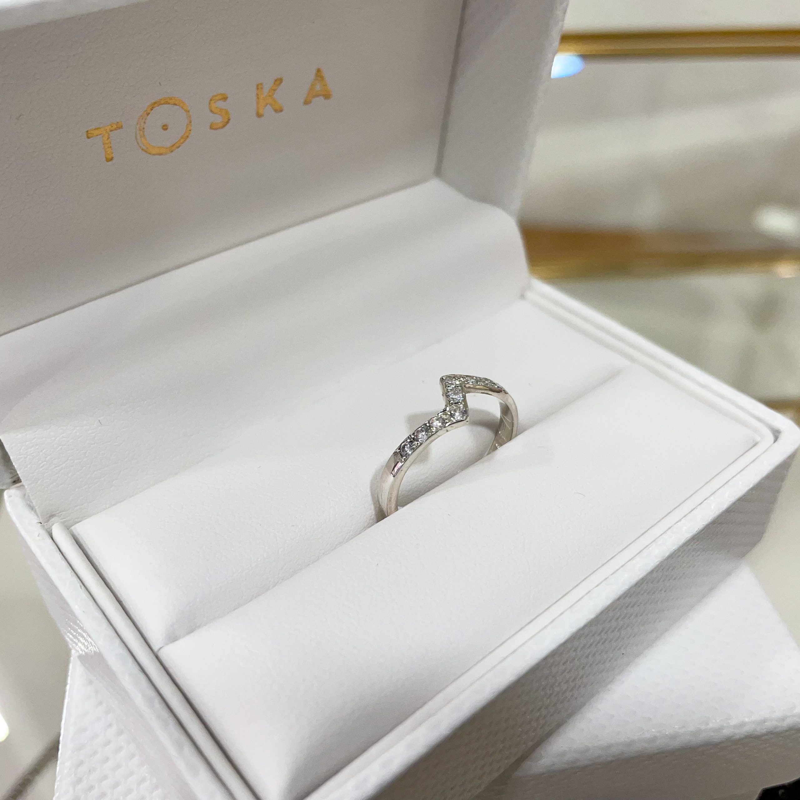 Anillo de compromiso personalizado oro diamantes